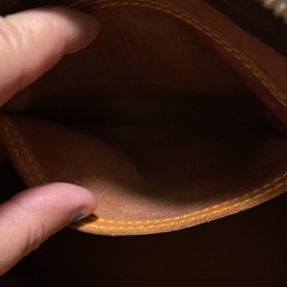 Authentic Louis Vuitton monogram speedy 35 - Picture 15 of 16